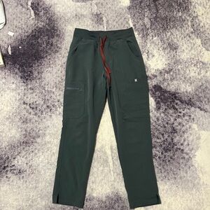 SOLD Figs Women’s Yola Scrub Pants